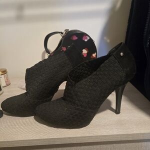 Simply Vera by Vera Wang Wicker Heel